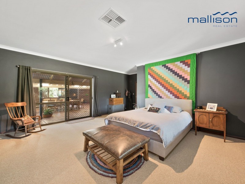 5 Livingstone Drive, Canning Vale WA 6155