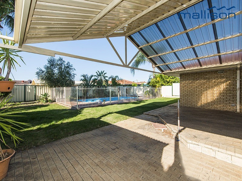 7 Challenger Drive, Thornlie WA 6108