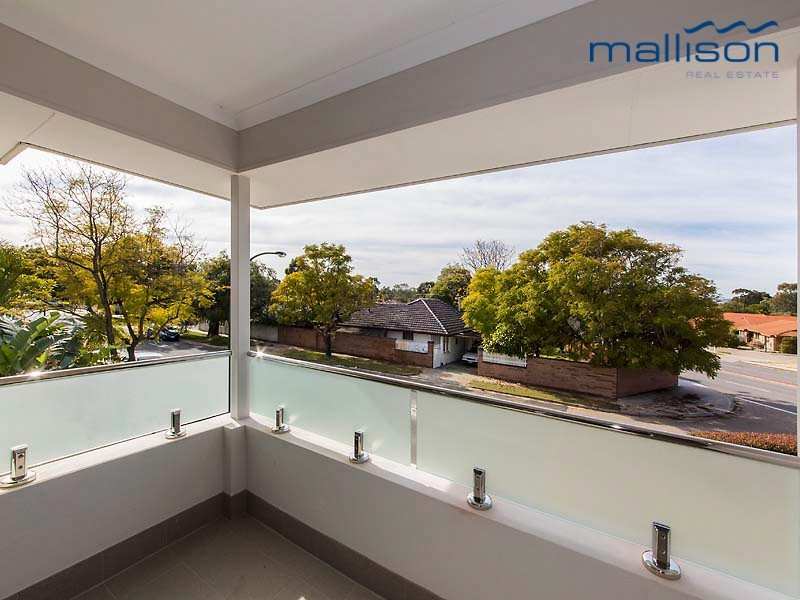 73 Clydesdale Street, Como WA 6152