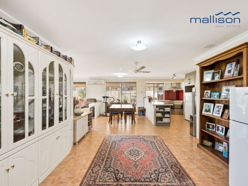 28 Cardiff Loop, Huntingdale WA 6110