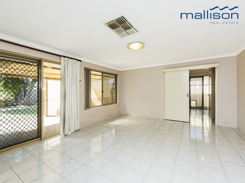 13 Challenger Drive, Thornlie WA 6108