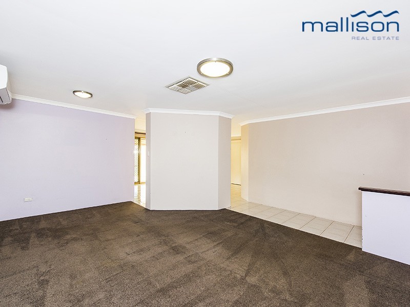 13 Challenger Drive, Thornlie WA 6108