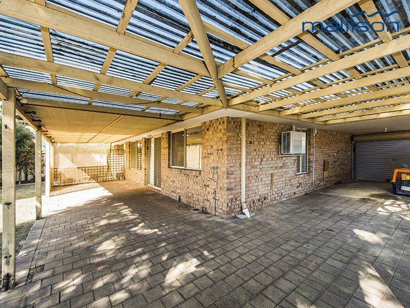 13 Challenger Drive, Thornlie WA 6108