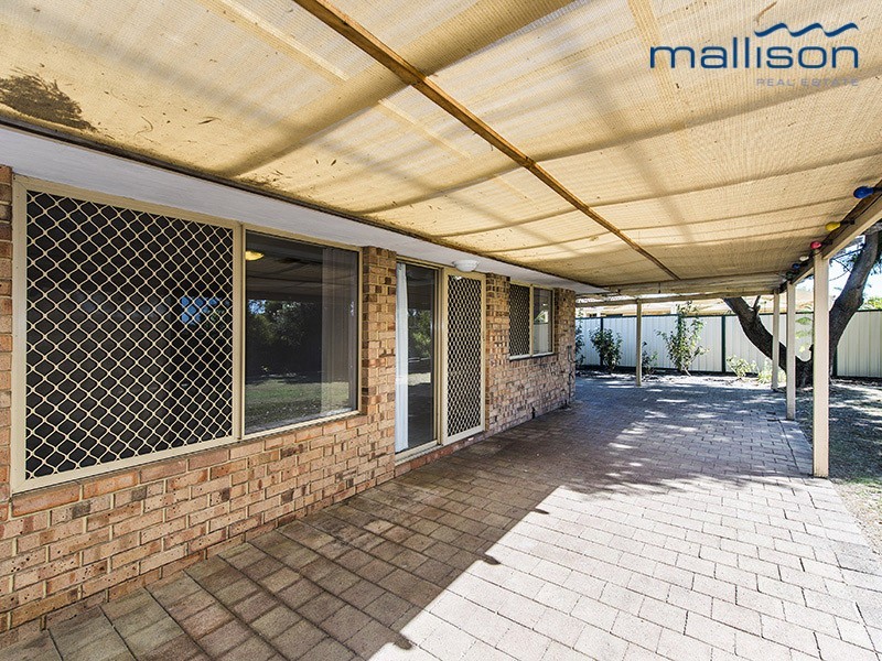 13 Challenger Drive, Thornlie WA 6108