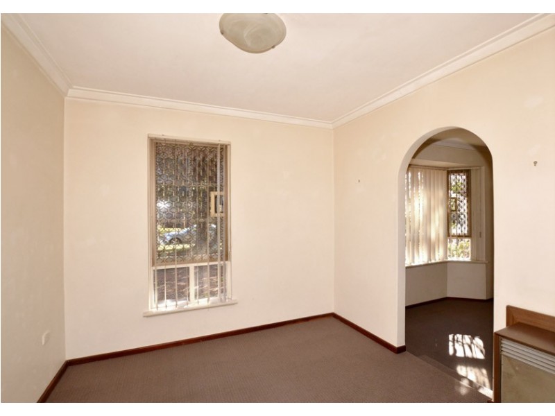 8 Vigors Avenue, Bull Creek WA 6149