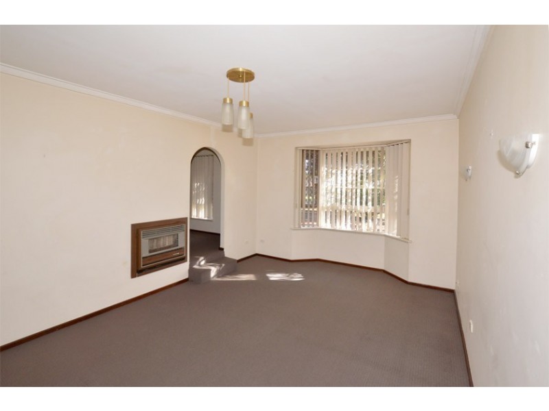 8 Vigors Avenue, Bull Creek WA 6149