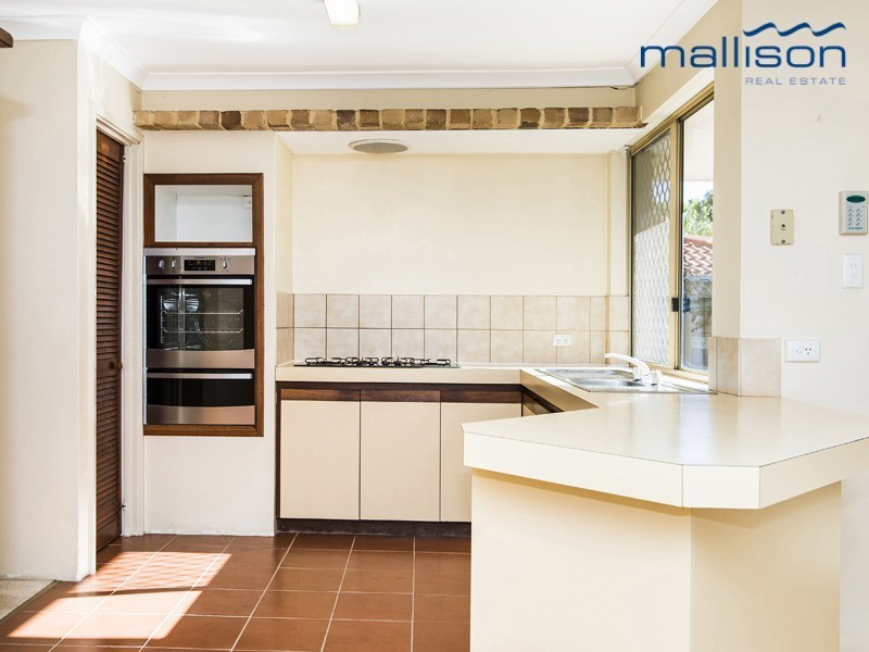18 Hollingsworth Way, Leeming WA 6149