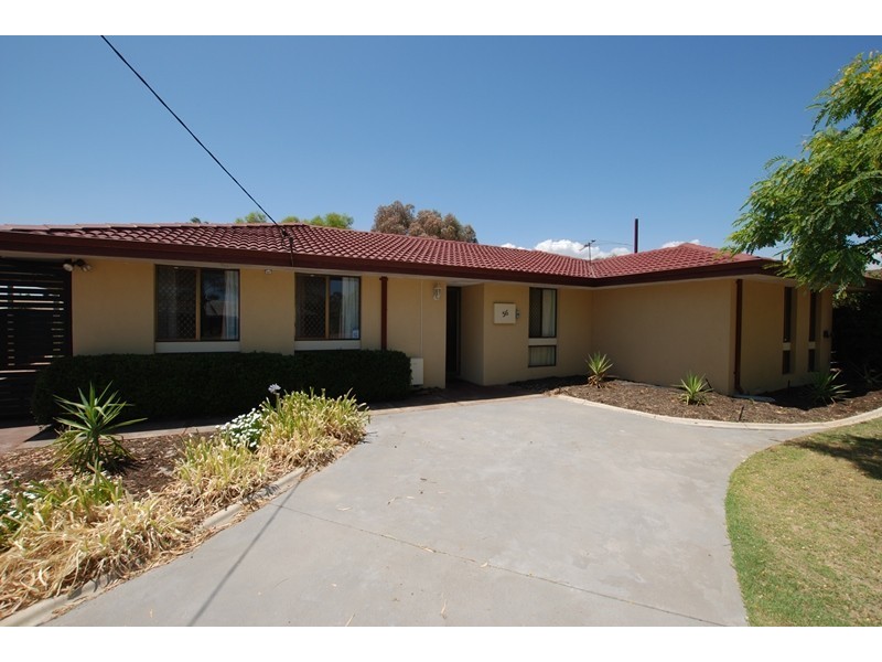 56 Lyrebird Way, Thornlie WA 6108