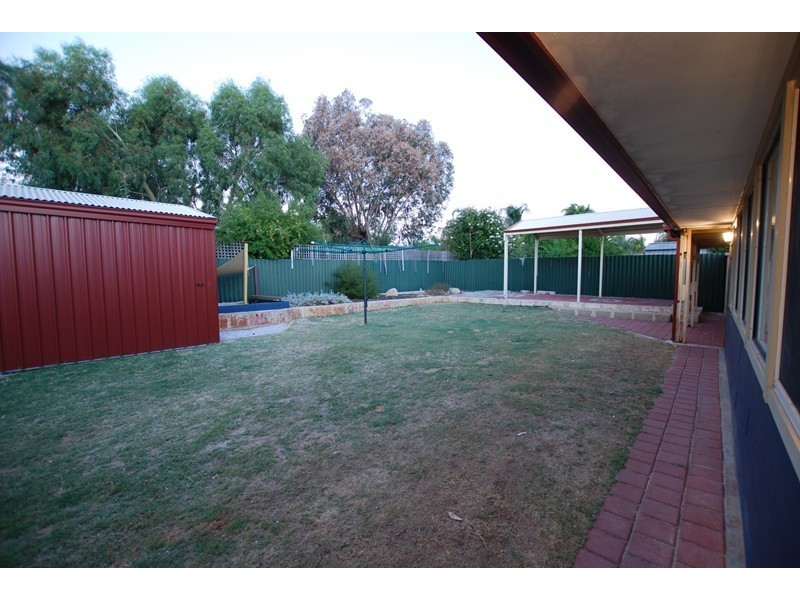 56 Lyrebird Way, Thornlie WA 6108