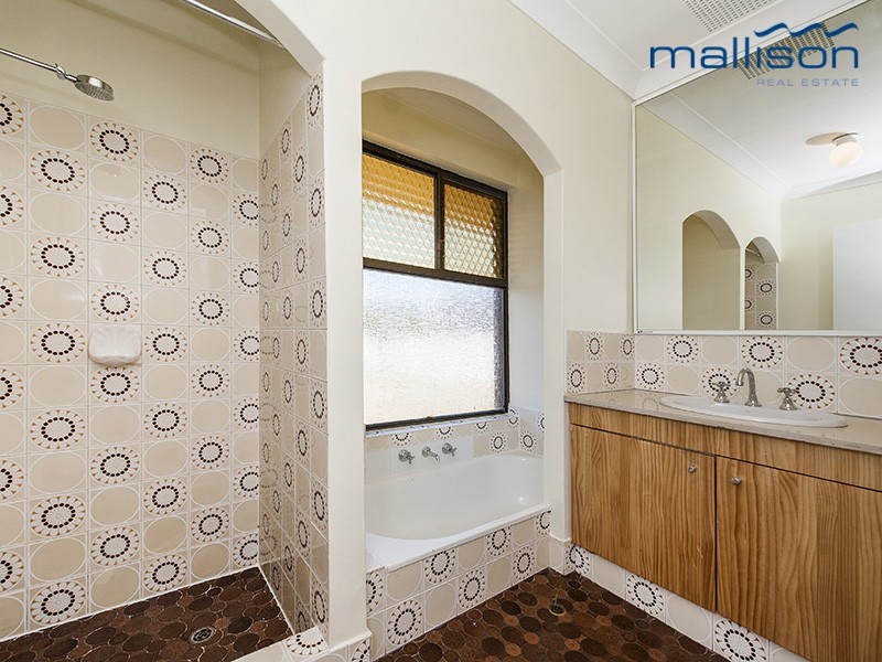 8 Iandra Loop, Willetton WA 6155