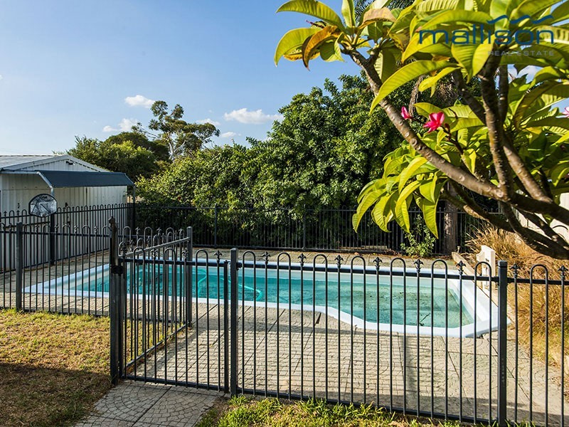 34 Hamilton Road, High Wycombe WA 6057