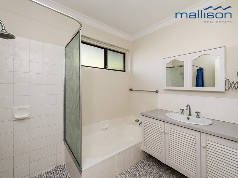 34 Hamilton Road, High Wycombe WA 6057