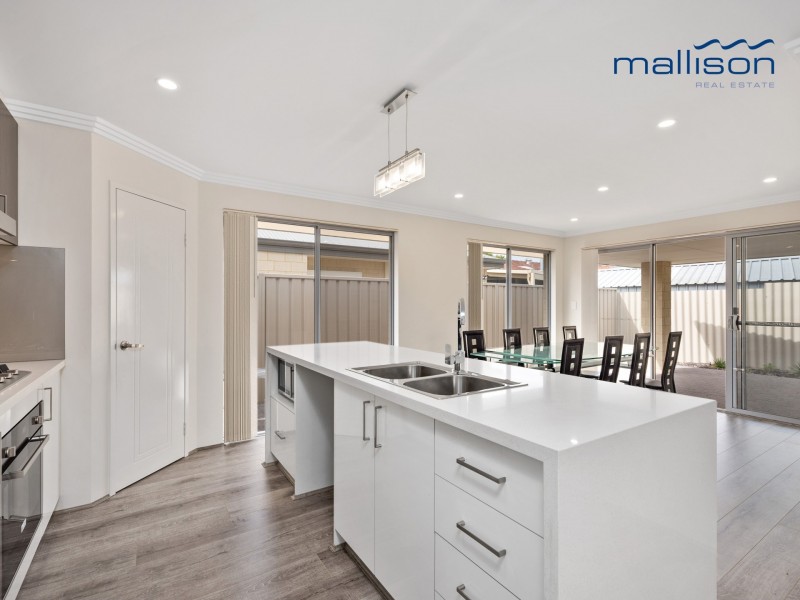 43 Connemara Drive, Thornlie WA 6108