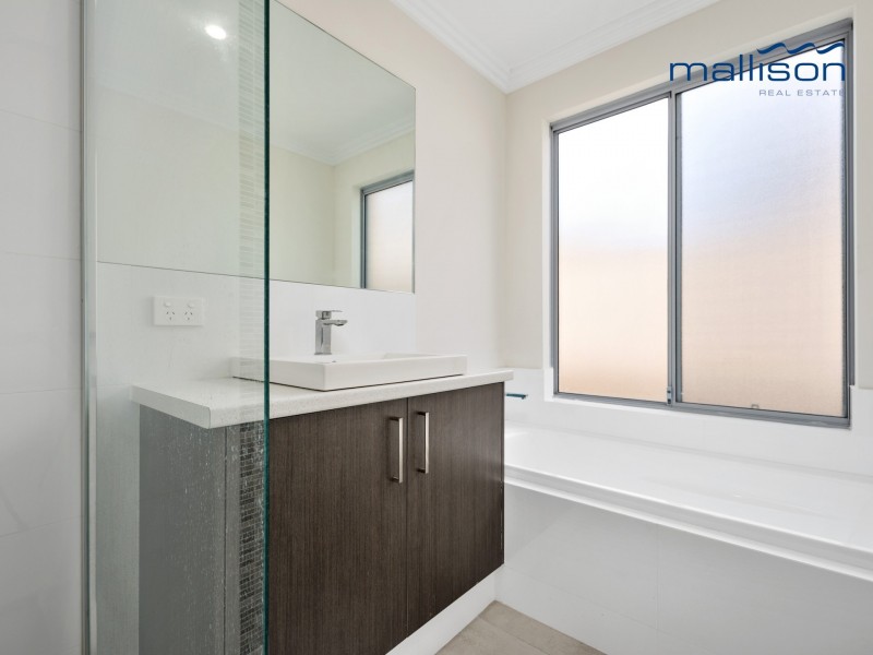 43 Connemara Drive, Thornlie WA 6108