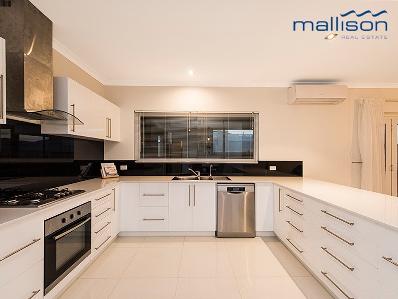 15 Carrow Bend, Baldivis WA 6171