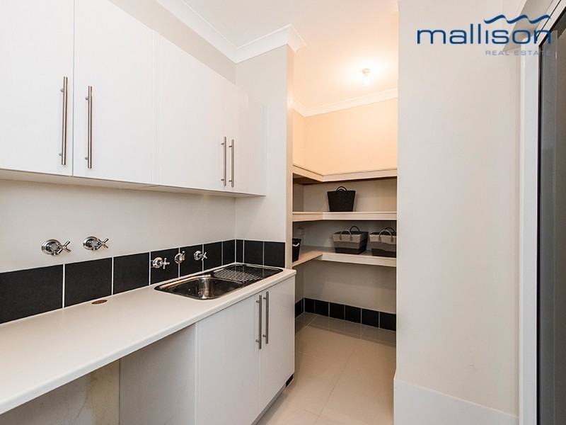 15 Carrow Bend, Baldivis WA 6171