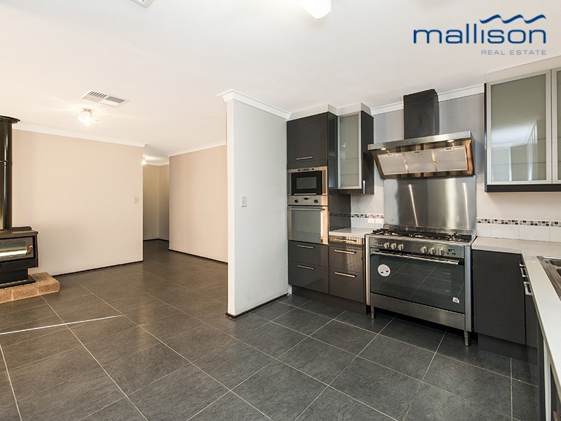 6 Greener Way, Kelmscott WA 6111