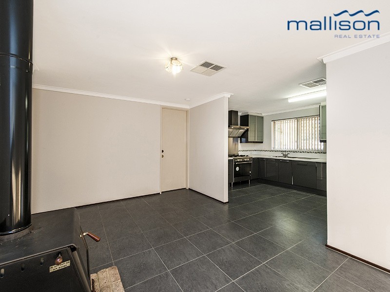 6 Greener Way, Kelmscott WA 6111