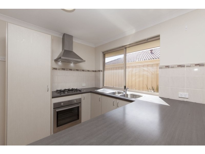 6 Cheltenham Loop, Bertram WA 6167