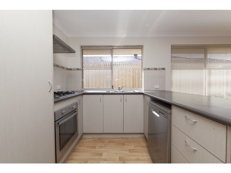 6 Cheltenham Loop, Bertram WA 6167