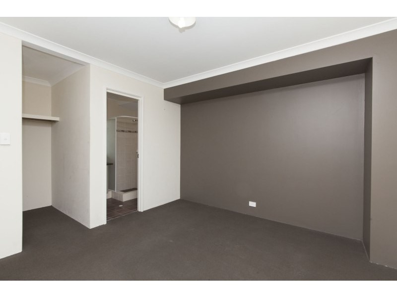 6 Cheltenham Loop, Bertram WA 6167