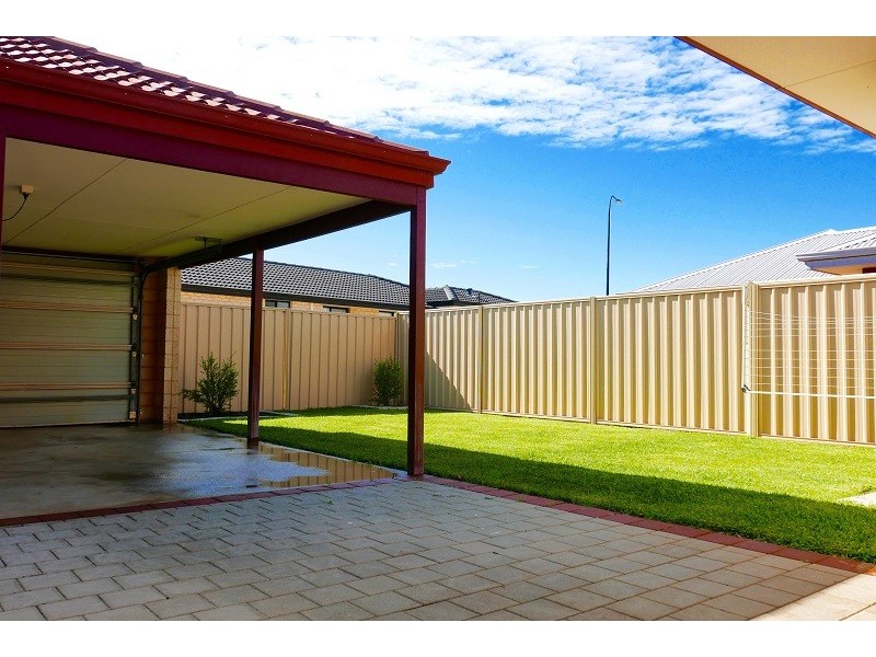 6 Cheltenham Loop, Bertram WA 6167