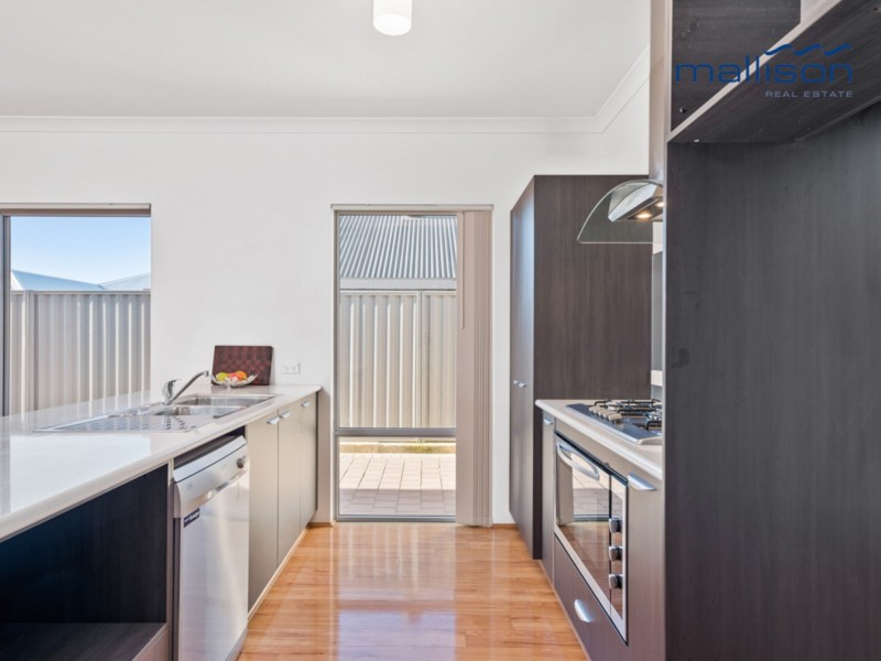 3 Balliol Court, Piara Waters WA 6112