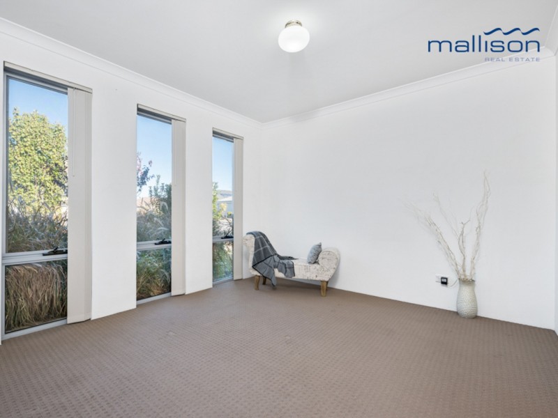 3 Balliol Court, Piara Waters WA 6112