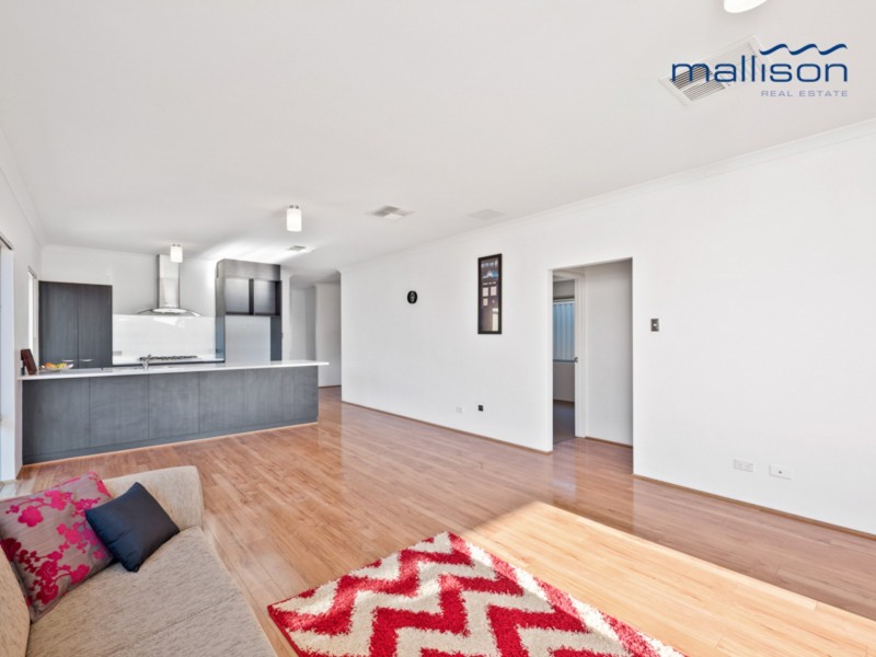 3 Balliol Court, Piara Waters WA 6112