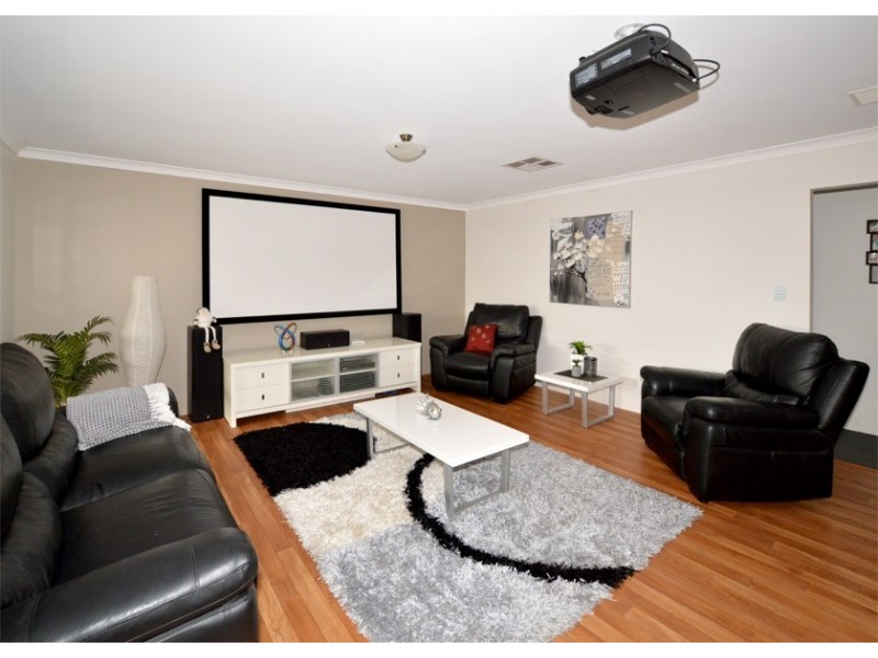 31 Gemstone Parade, Wellard WA 6170