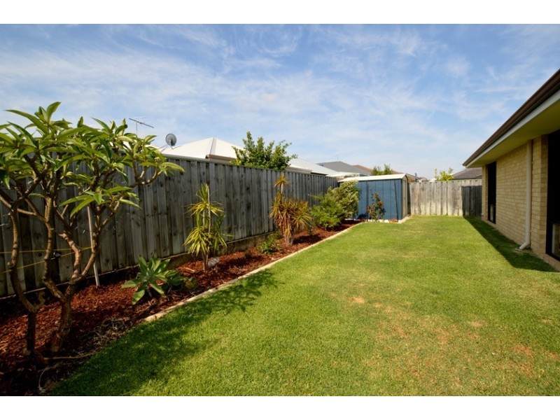 31 Gemstone Parade, Wellard WA 6170