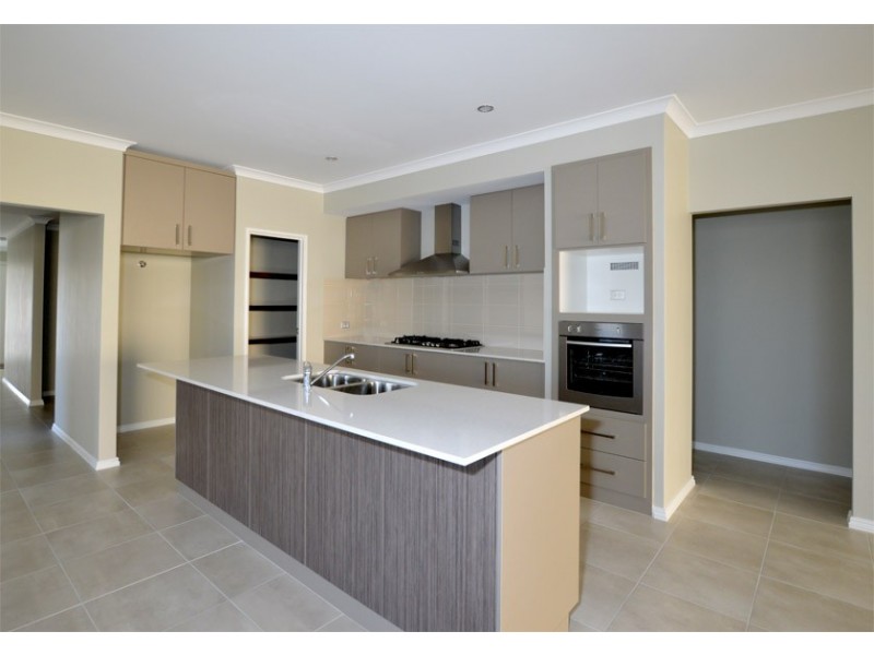 5 Morton Avenue, Wellard WA 6170