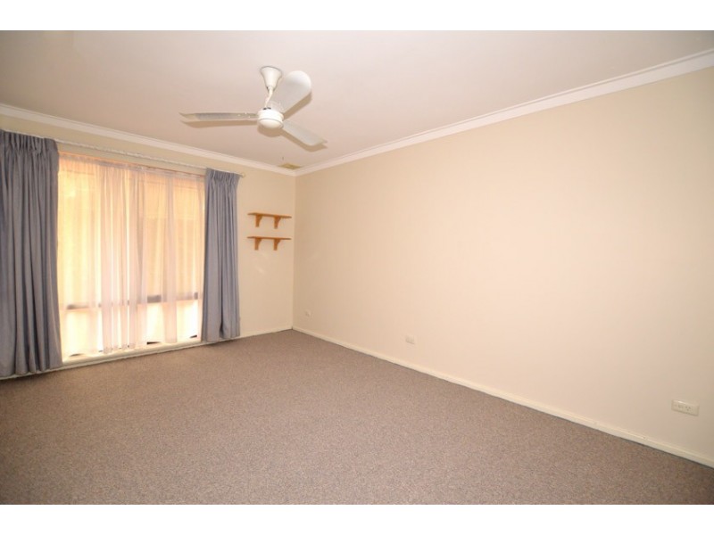 16 Gribble Road, Bull Creek WA 6149