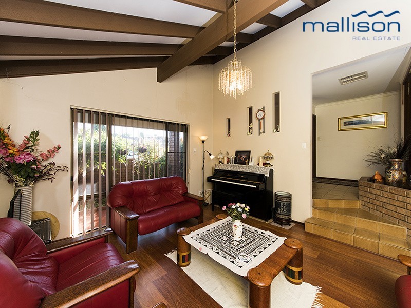 48 Calley Drive, Leeming WA 6149