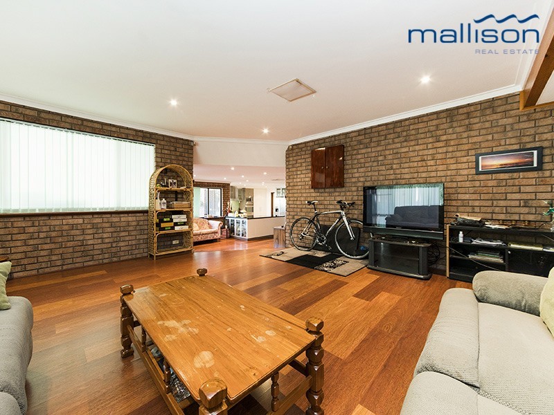48 Calley Drive, Leeming WA 6149