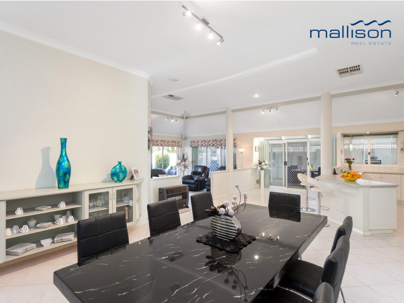 14 Oak Court, Forrestfield WA 6058