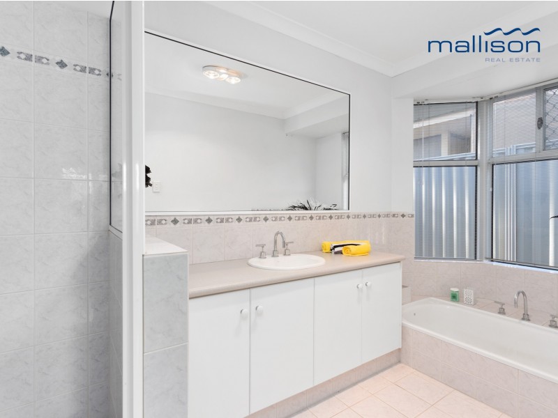 14 Oak Court, Forrestfield WA 6058