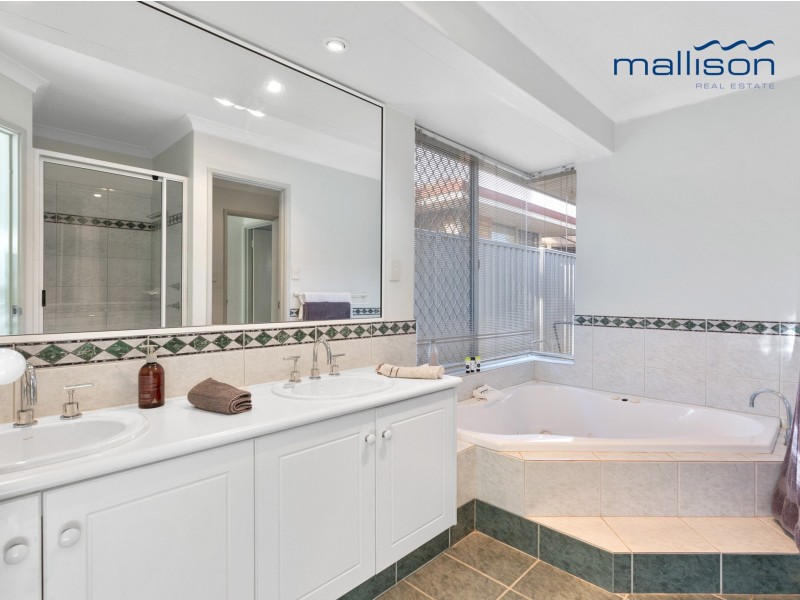 14 Oak Court, Forrestfield WA 6058