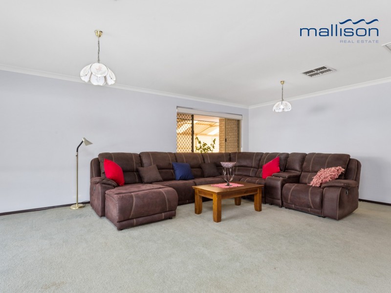 27 Farmhouse Drive, Bibra Lake WA 6163