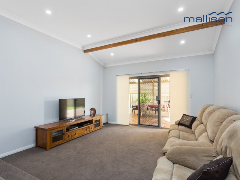 27 Farmhouse Drive, Bibra Lake WA 6163