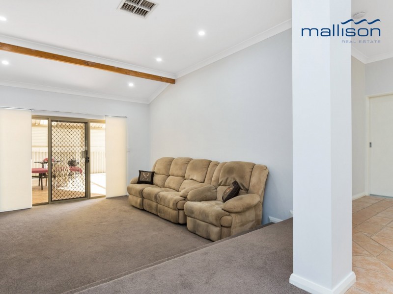 27 Farmhouse Drive, Bibra Lake WA 6163