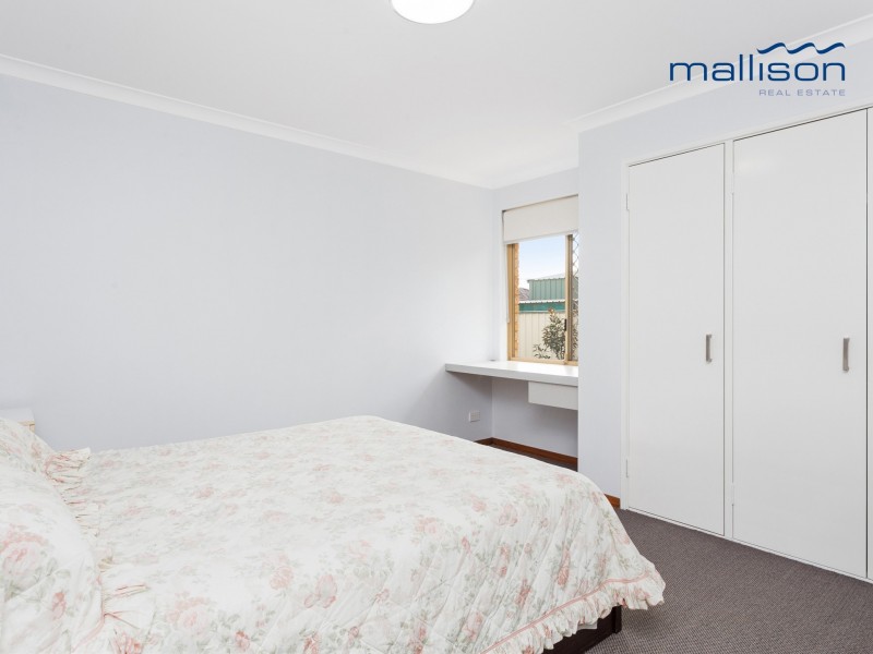 27 Farmhouse Drive, Bibra Lake WA 6163