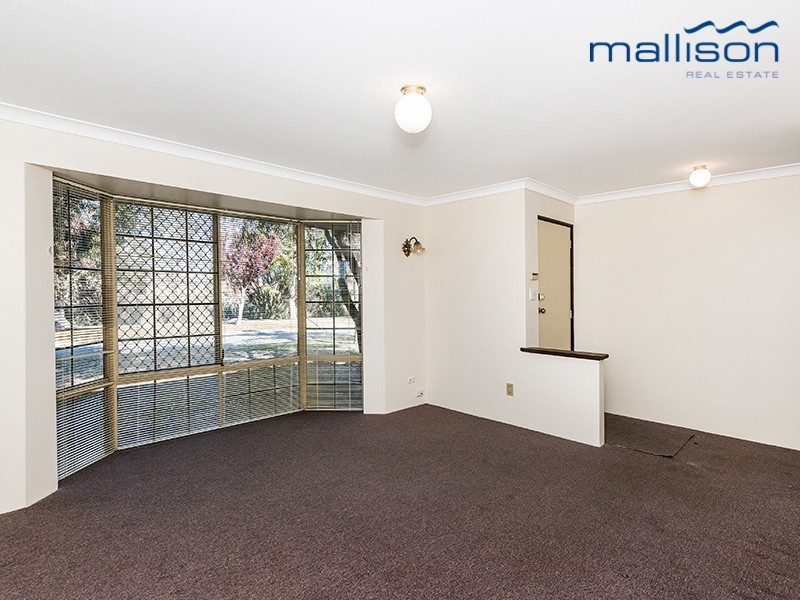 24 Broadwater Gardens, South Lake WA 6164