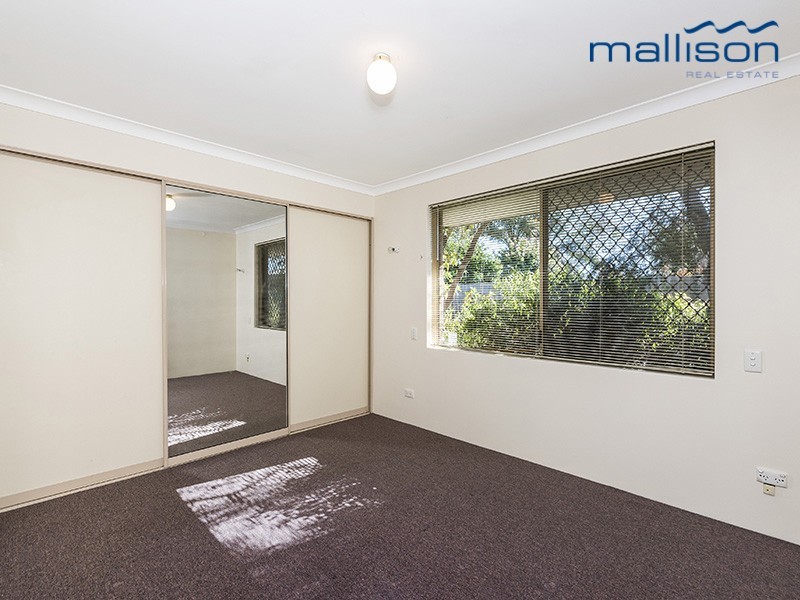 24 Broadwater Gardens, South Lake WA 6164