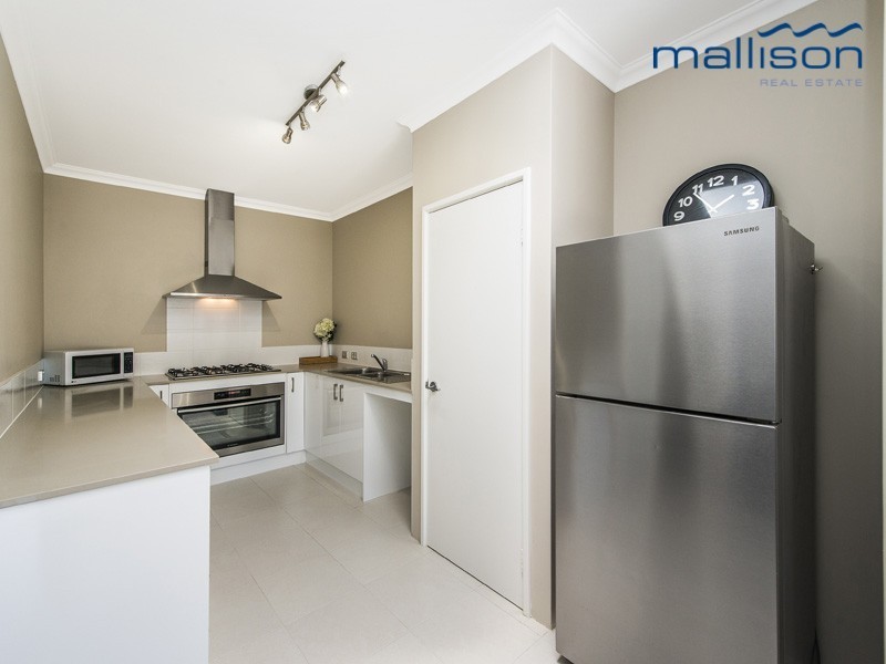 1/32 Gicha Close, Munster WA 6166