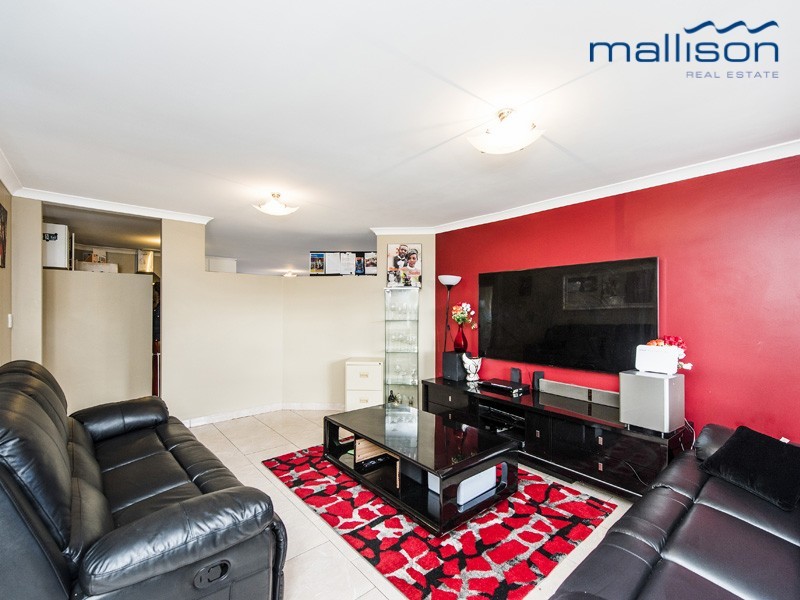 17 Hueston Lookout, Leda WA 6170