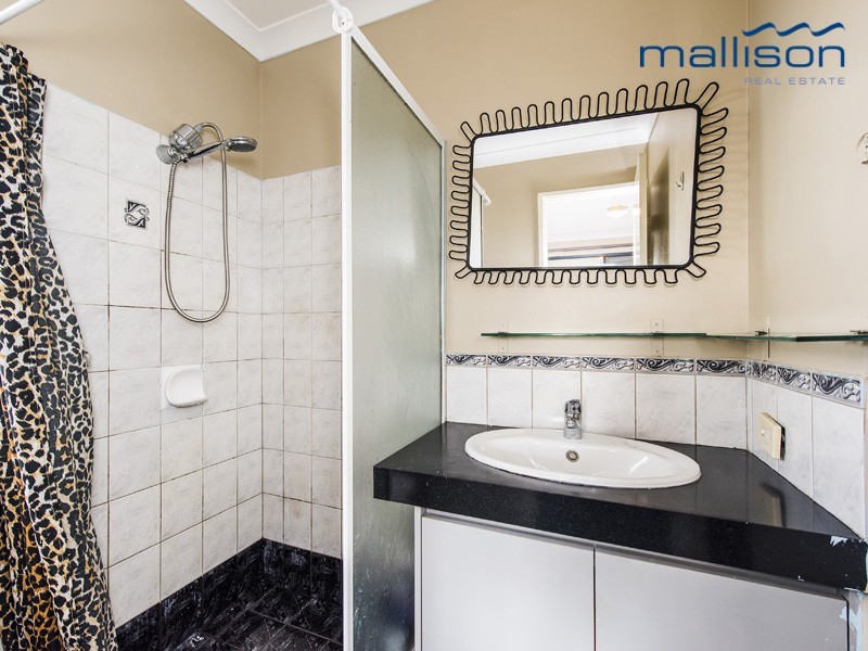 17 Hueston Lookout, Leda WA 6170