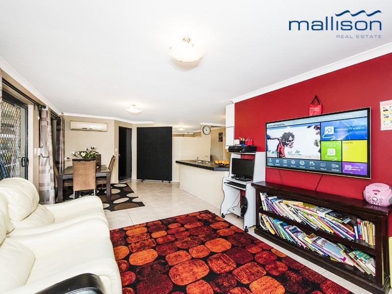 17 Hueston Lookout, Leda WA 6170