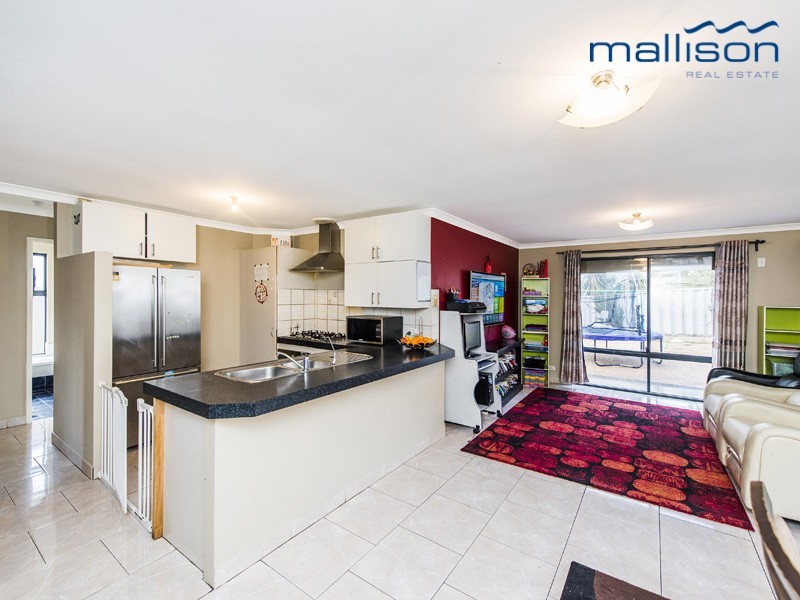 17 Hueston Lookout, Leda WA 6170