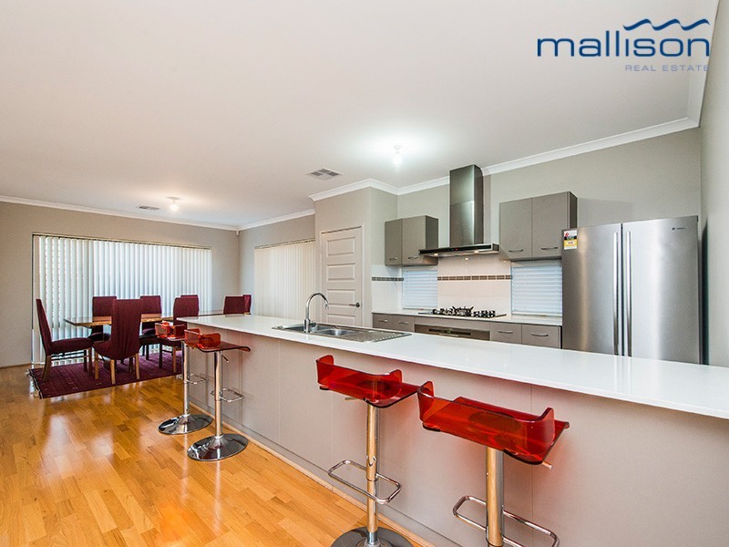 14 Glenariff Boulevard, Canning Vale WA 6155